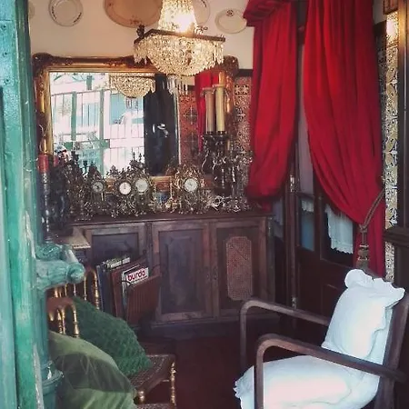 Quarto em Acomodações Particulares Solar N.s. Aires *